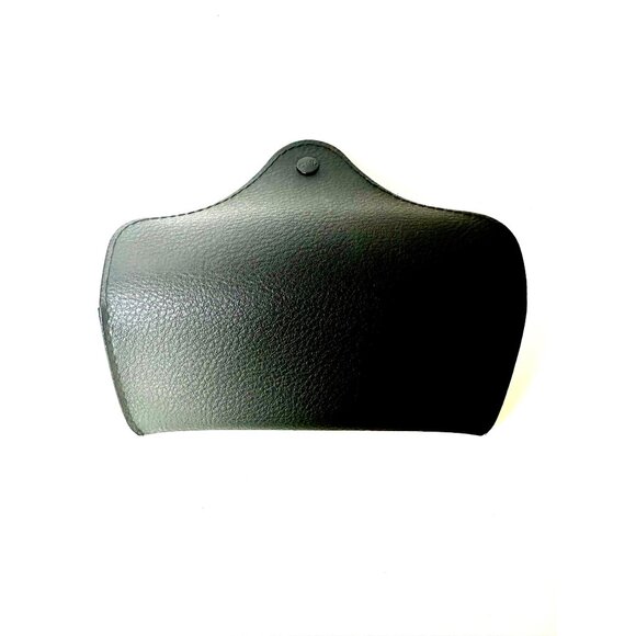 Ray-Ban Soft Black Pebbled Leather Case W/Branded Cleaning Cloth - CASE ONLY - Picture 5 of 8